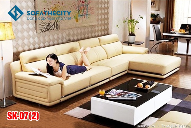 Sofa Phòng Khách Hiện Đại SK 07 của bộ Sofa phòng khách hiện đại là sự kết hợp hoàn hảo giữa vẻ đẹp và thoải mái. Với kiểu dáng đơn giản và tinh tế, Sofa phòng khách này sẽ tạo nên một không gian sống hiện đại và đẳng cấp cho bạn. Bên cạnh đó, với chất lượng tốt và độ bền cao, Sofa này sẽ trở thành lựa chọn hợp lý cho không gian phòng khách của bạn.
